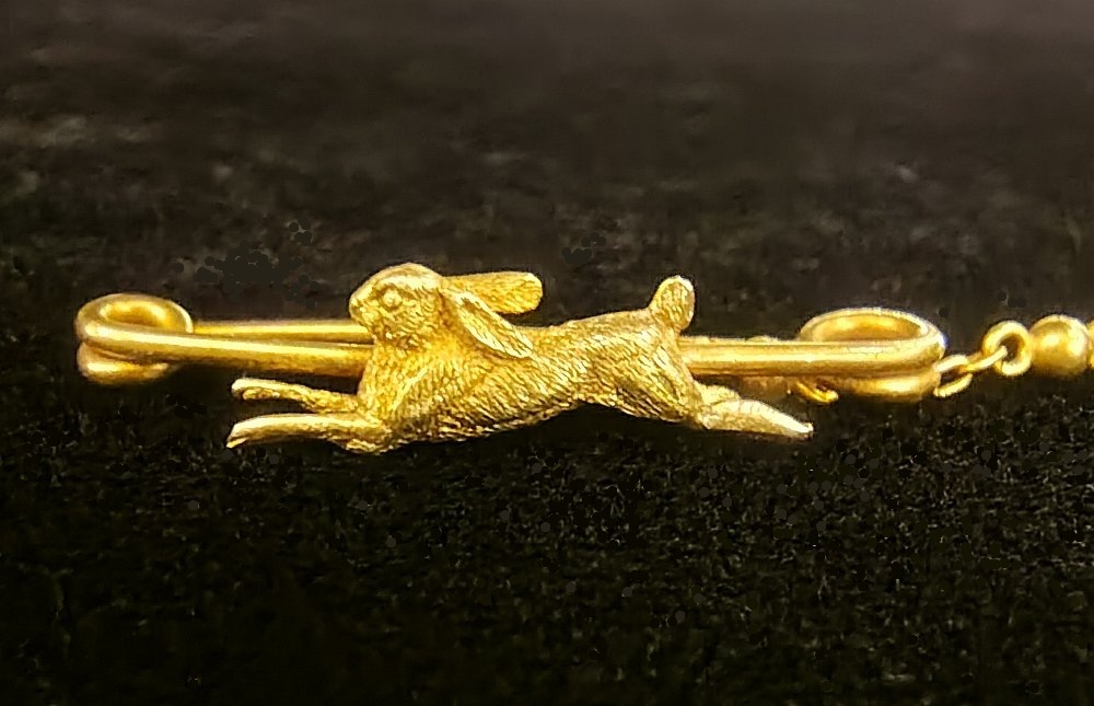 ブローチ ウサギとカメ 立体造形