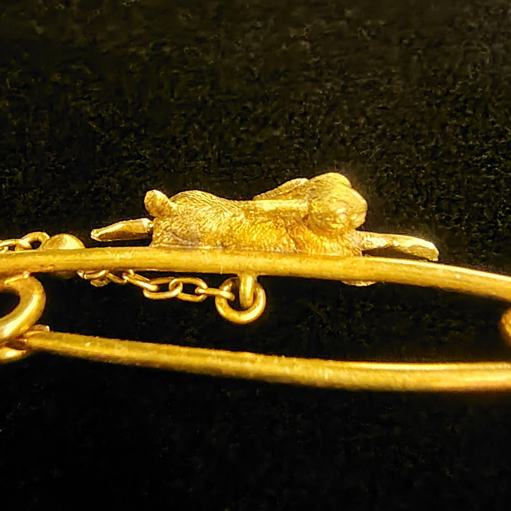 ブローチ ウサギとカメ 立体造形