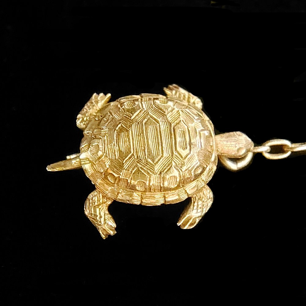 ブローチ ウサギとカメ 立体造形