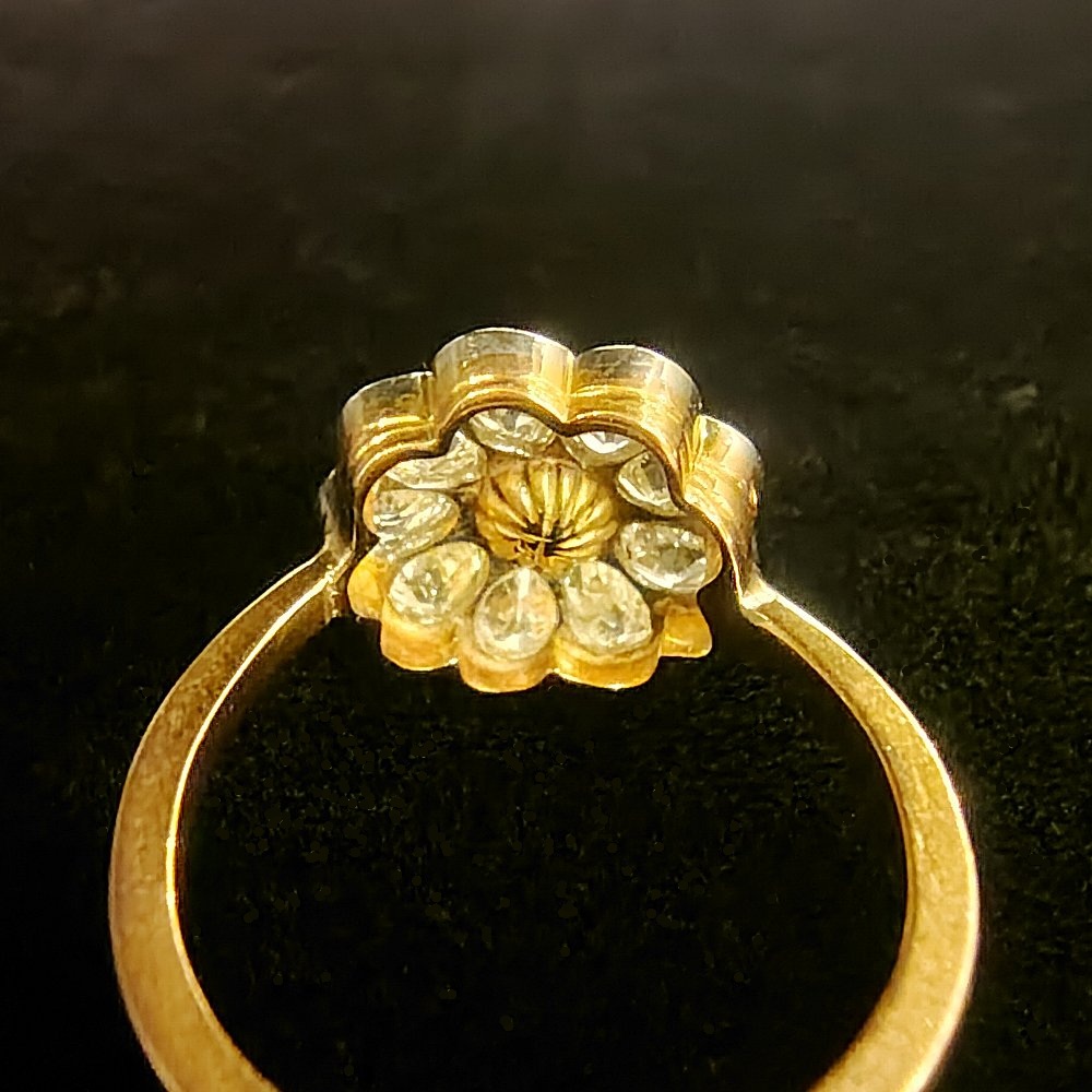 ペアシェイプダイヤモンドとパールのアンティークリング