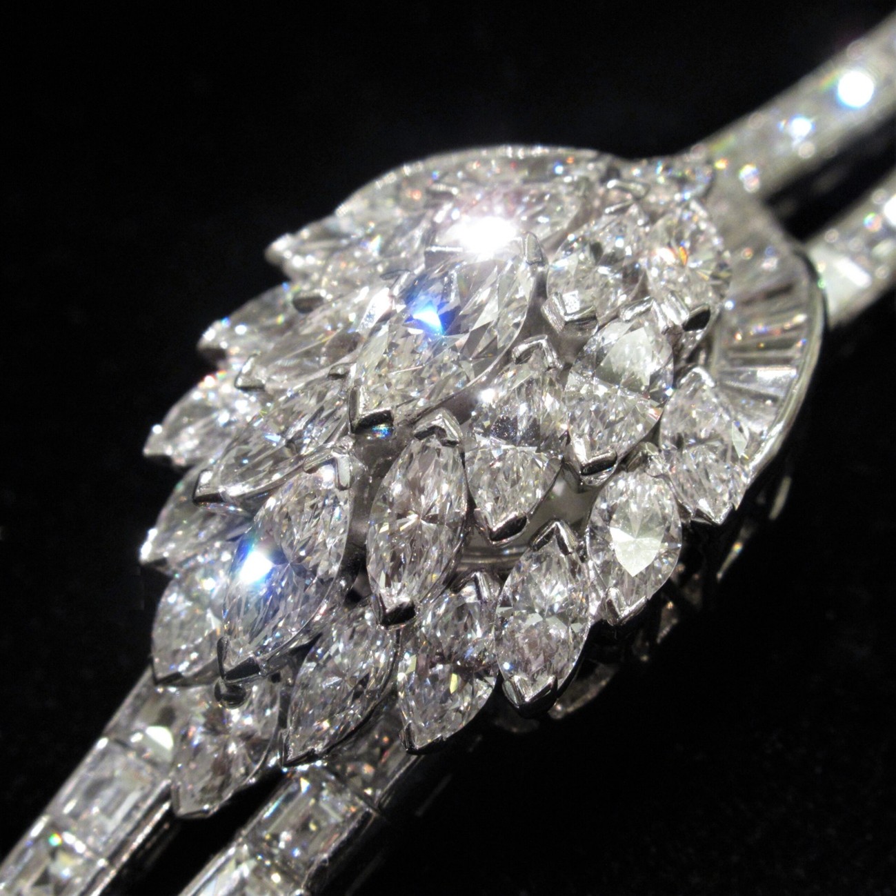 アンティークのダイヤモンドカバーウォッチ