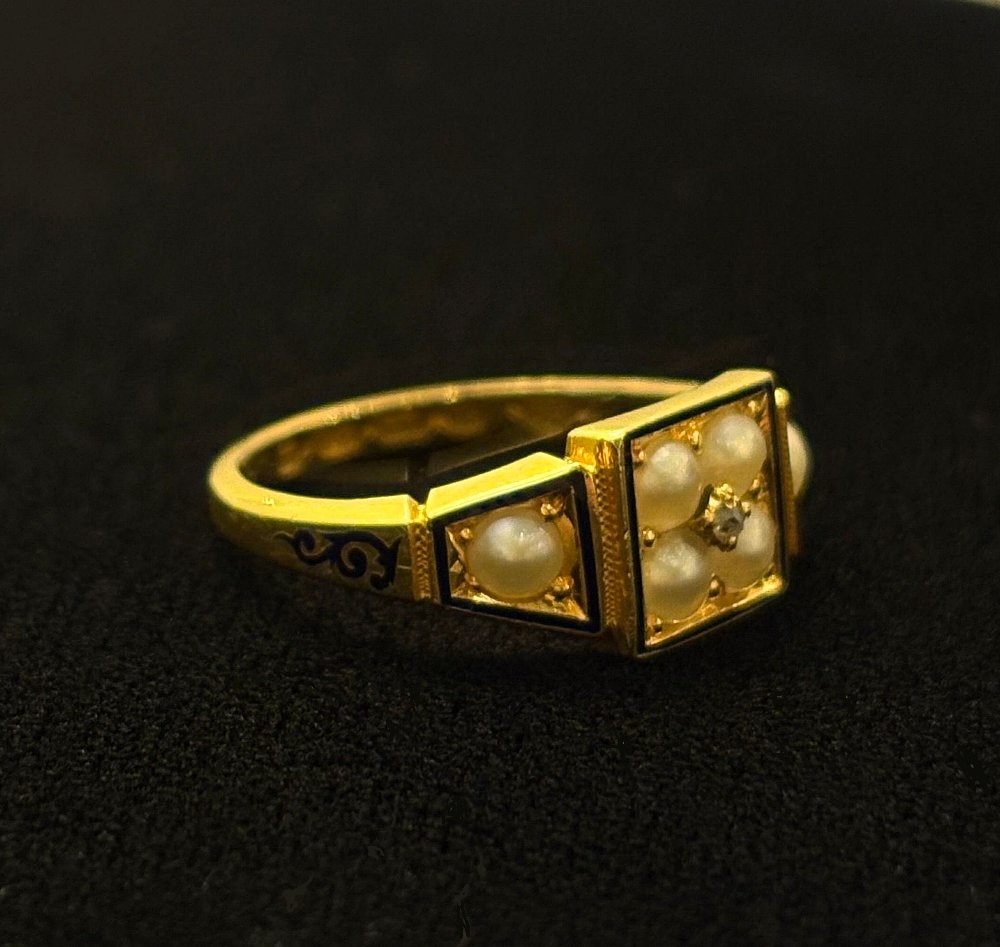 アンティークパールエナメルリング