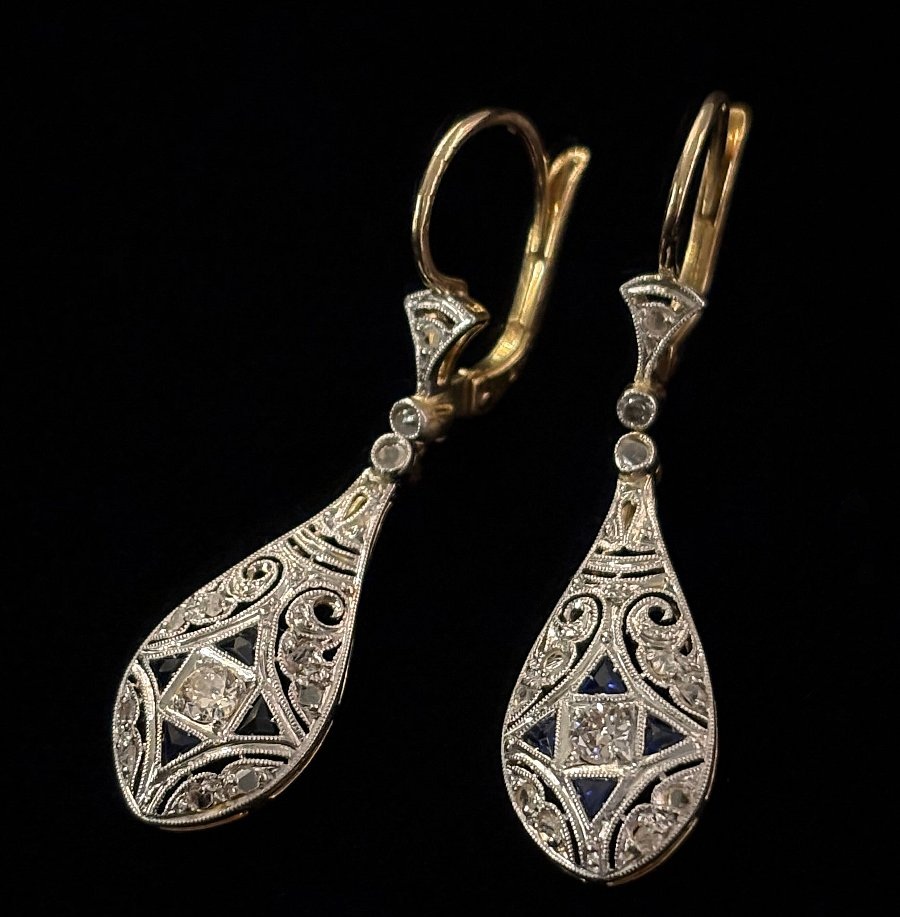 プラチナ、合成サファイア、ダイヤモンド、イヤリング