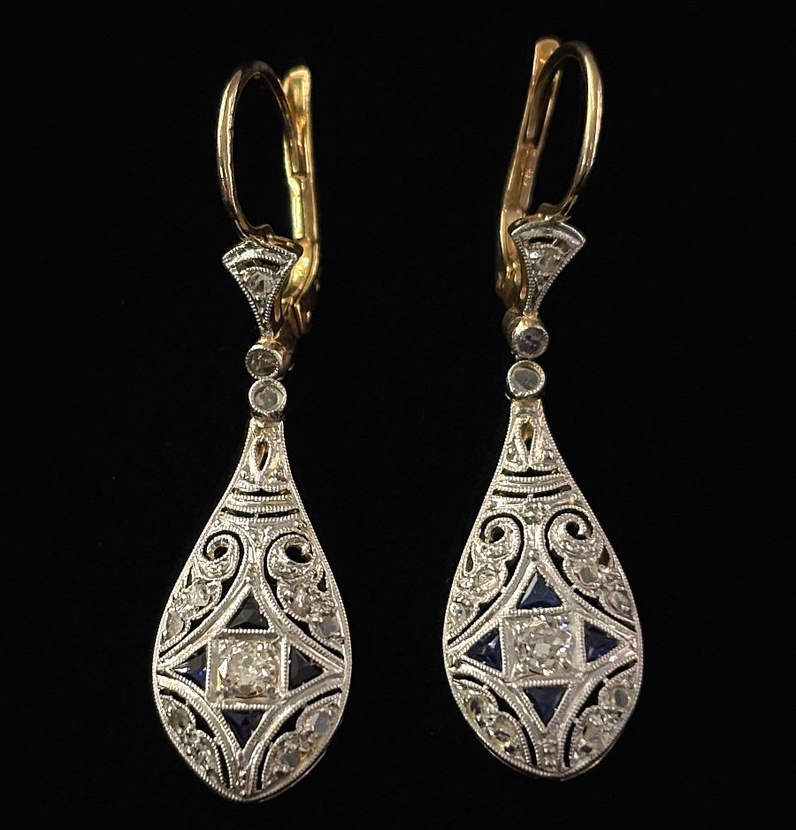 プラチナ、合成サファイア、ダイヤモンド、イヤリング